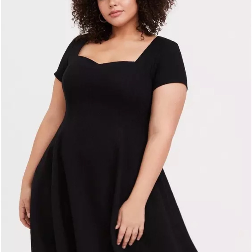 Torrid mini textured skater dress size 00 (M/L) new with tags